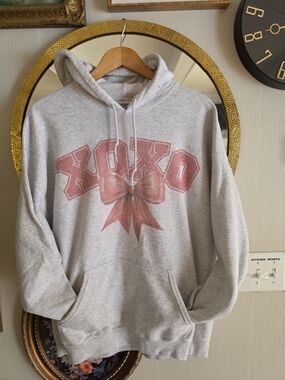 Gildan Light Gray Hoodie with Pink XOXO Bow Graphic Unisex Xl